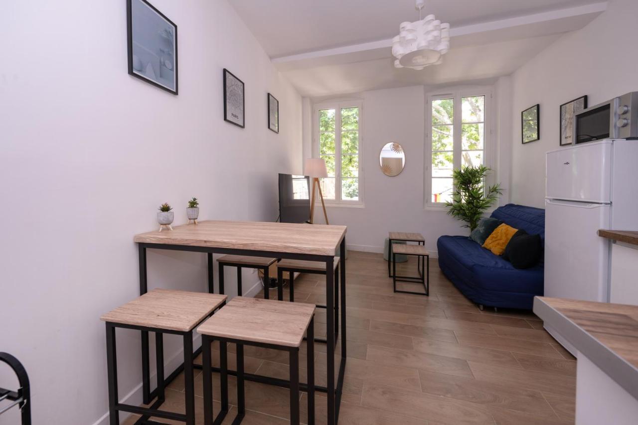 Le Nostradamus - Magnifique Appartement Cours Principal Plein Centre Avec Parking Salon-de-Provence Exterior foto